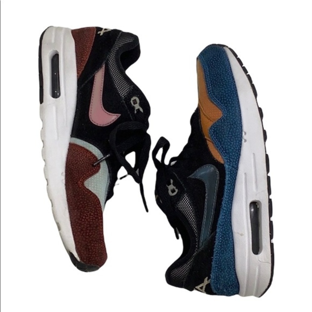 Nike Air Max 1 GS SWIPA snickers size 5Y EUC